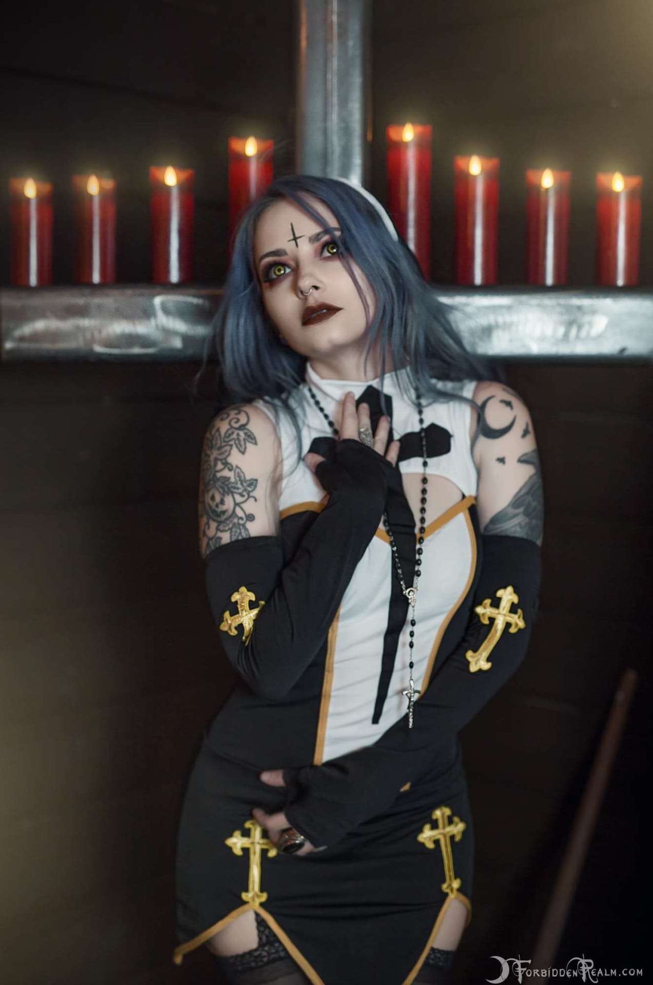 Genevieve nude Original sin NudeCosplayGirls