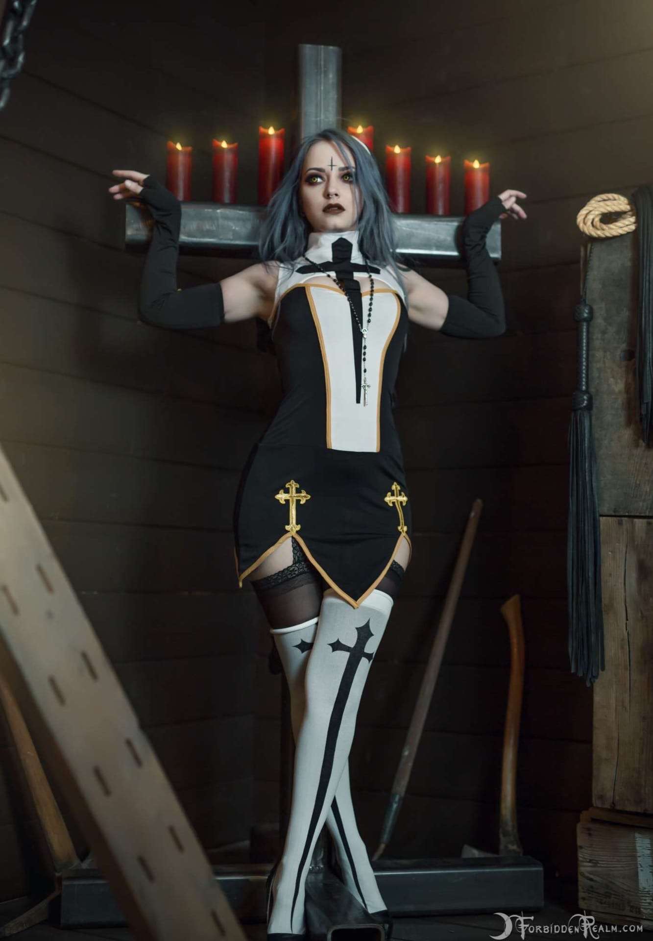 Genevieve nude Original sin - NudeCosplayGirls