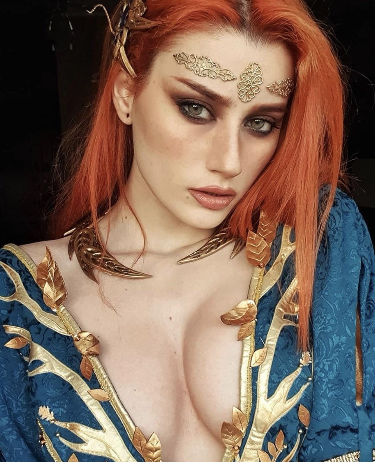 Triss nude cosplay