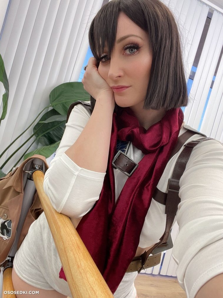 Holly Wolf - Mikasa Ackerman - Shingeki No Kyojin | Attack On Titan